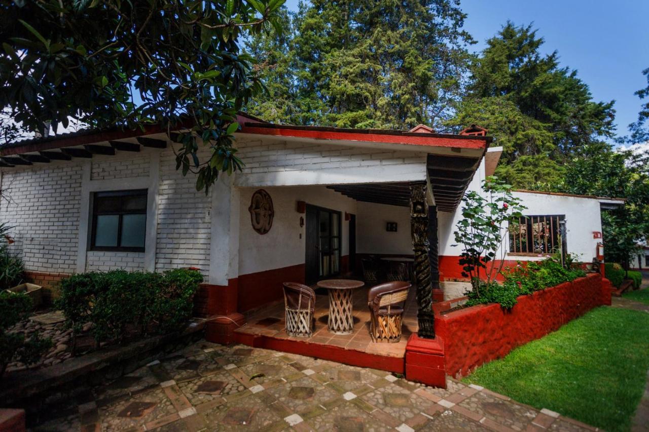 Lago Sol Hotel & Suites Tzintzuntzán Exterior foto