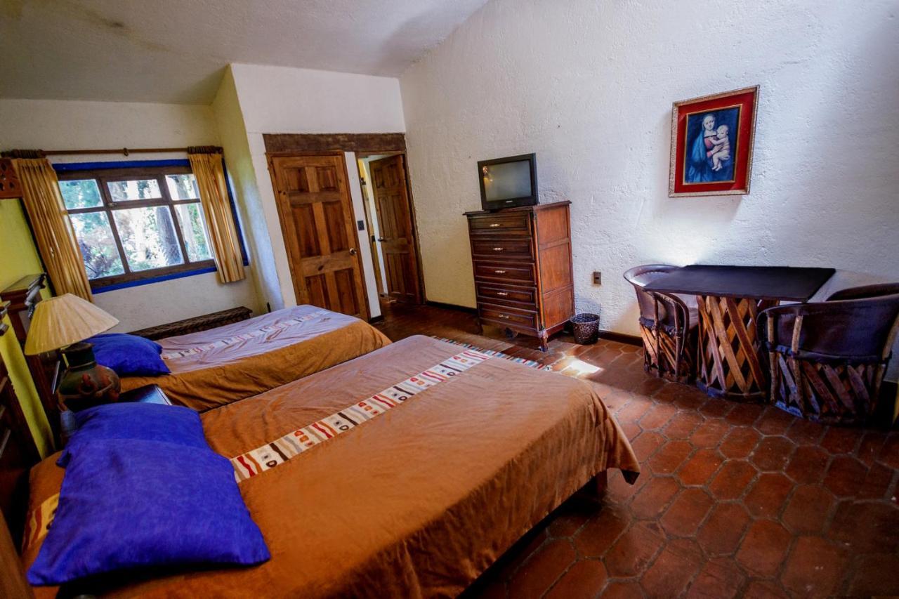 Lago Sol Hotel & Suites Tzintzuntzán Exterior foto