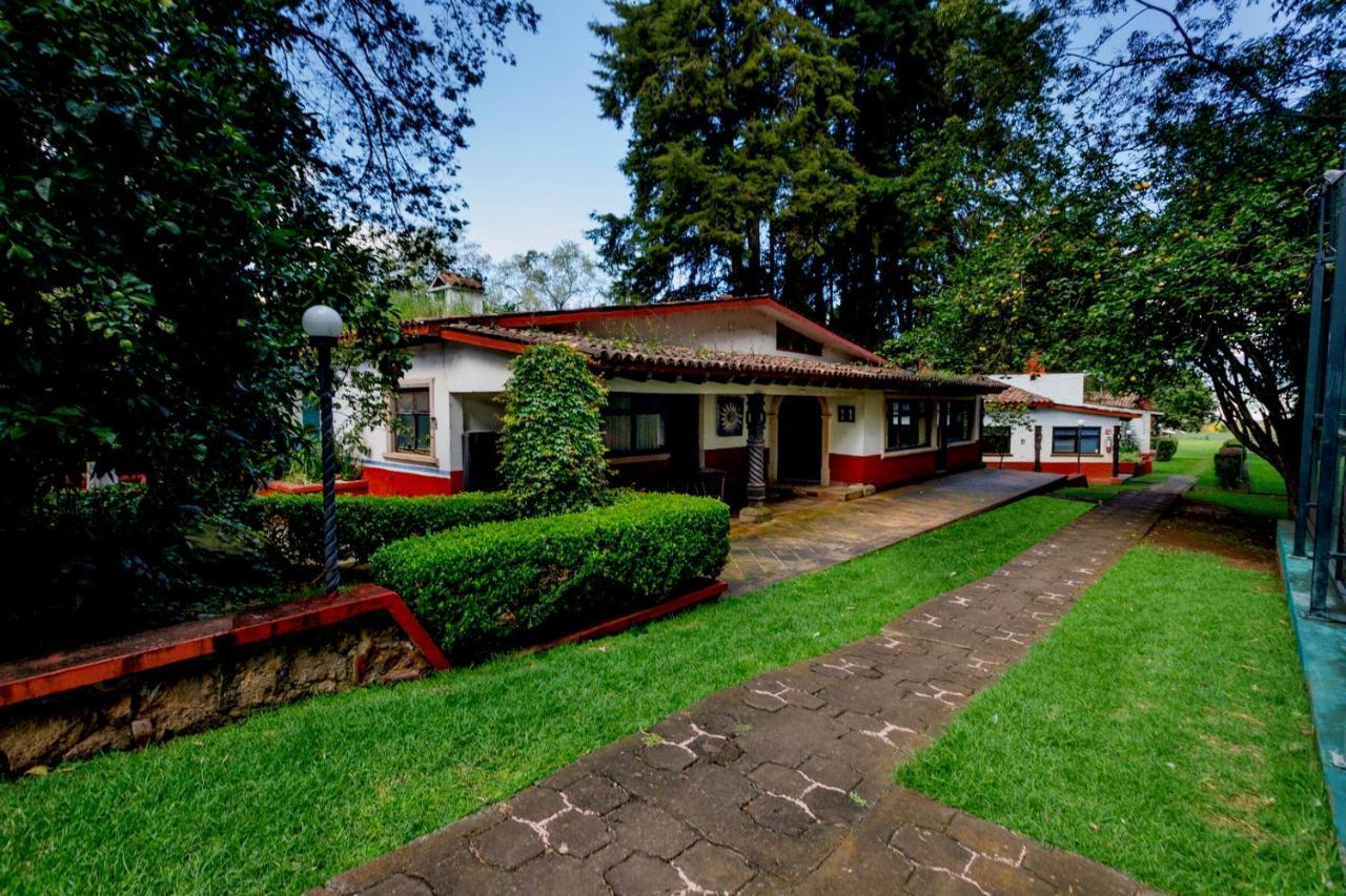Lago Sol Hotel & Suites Tzintzuntzán Exterior foto