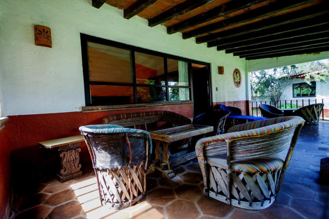 Lago Sol Hotel & Suites Tzintzuntzán Exterior foto
